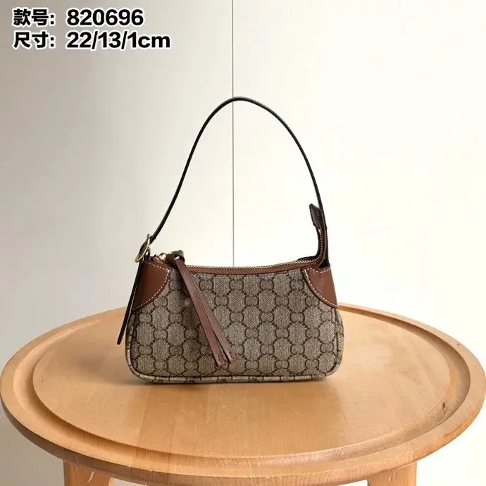 Gucci GG Emblem Bag — Brown mini 22*13*1CM colorway — USFans Spreadsheet photo
