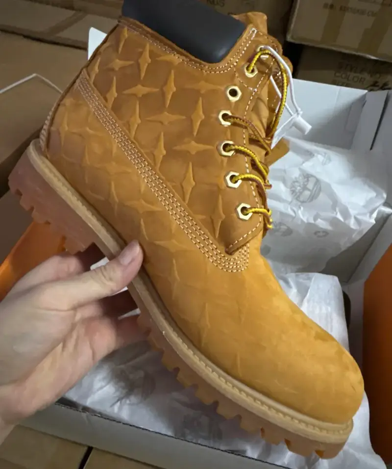 Timberland x Supreme Shoes — 2 colorway — USFans Spreadsheet photo