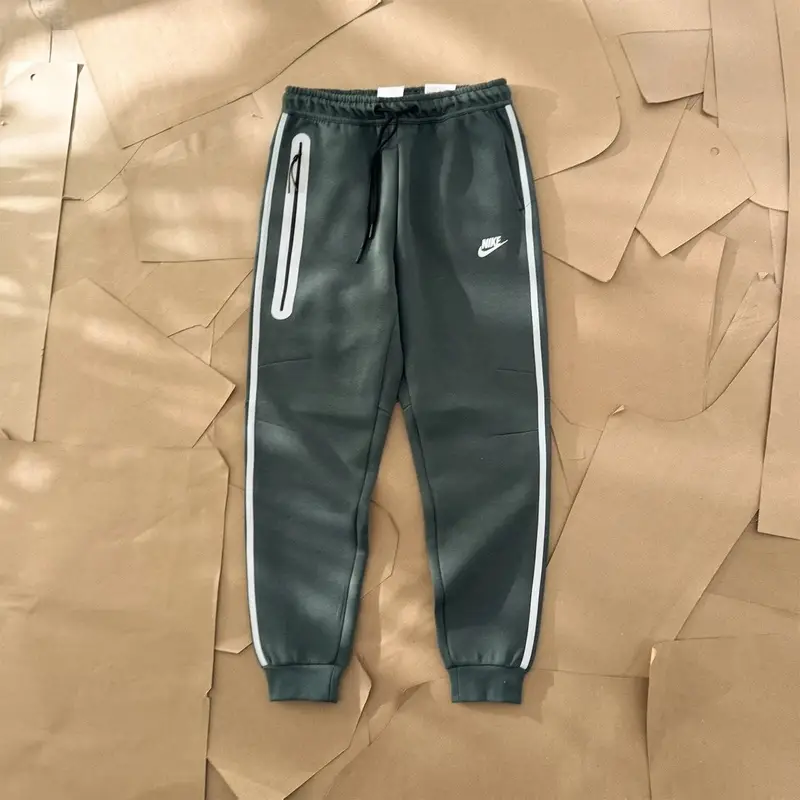 Reflective Tech Fleece Tracksuit — Dark green pants colorway — USFans Spreadsheet photo