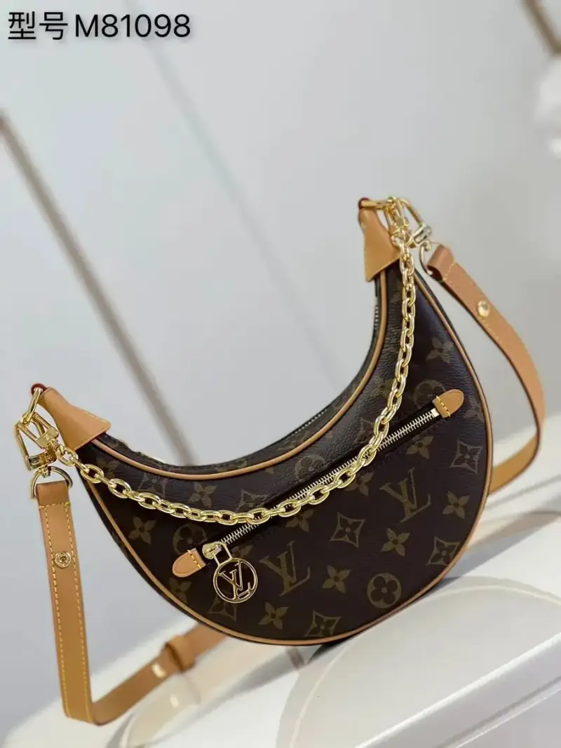 Louis Vuitton Loop Bag — Classic color colorway — USFans Spreadsheet photo