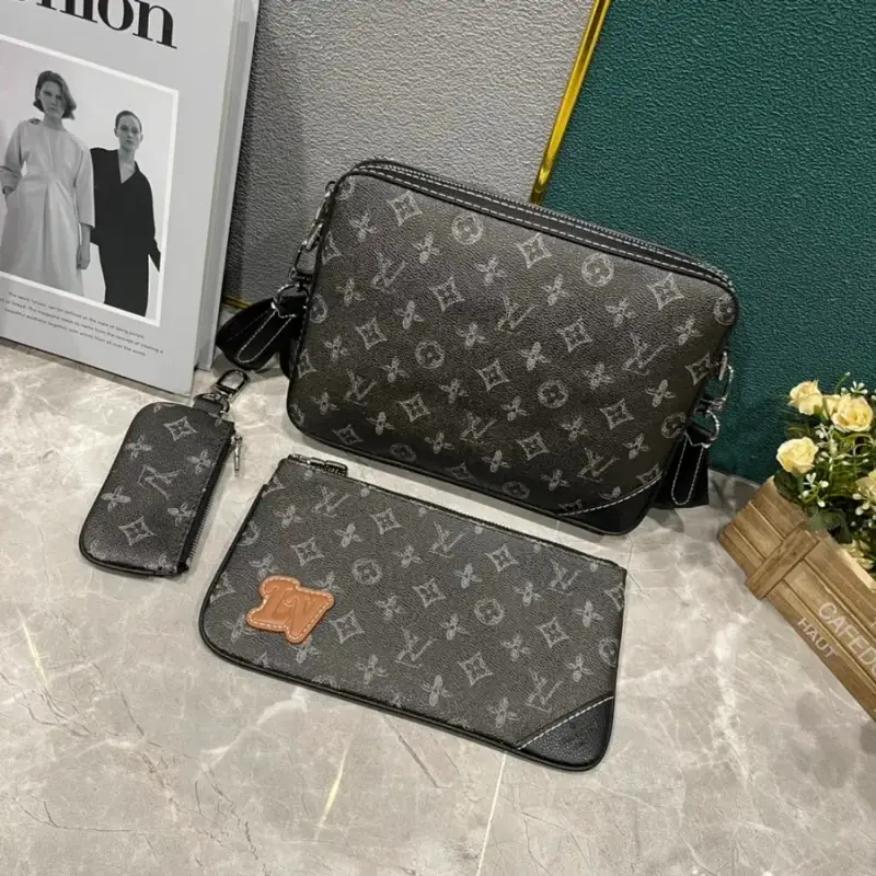 LV Bag — 1 colorway — USFans Spreadsheet photo