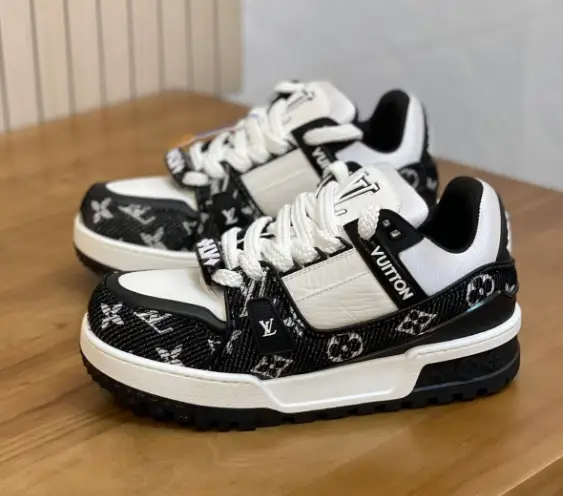 LV Trainer x Swarovski Shoes — 06 colorway — USFans Spreadsheet photo