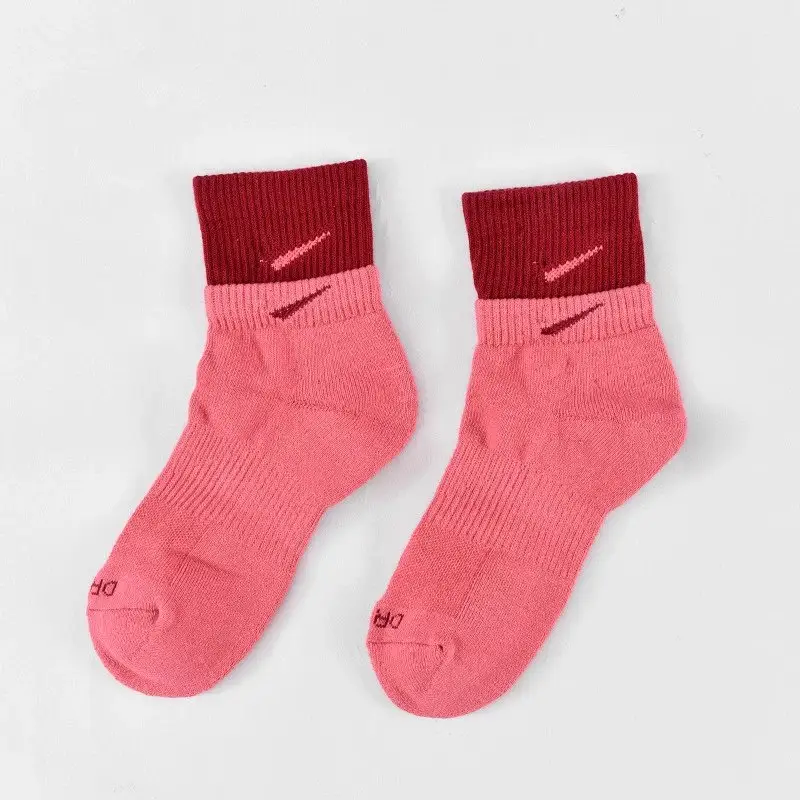 Nike Socks — [cylinder] deep red colorway — USFans Spreadsheet photo
