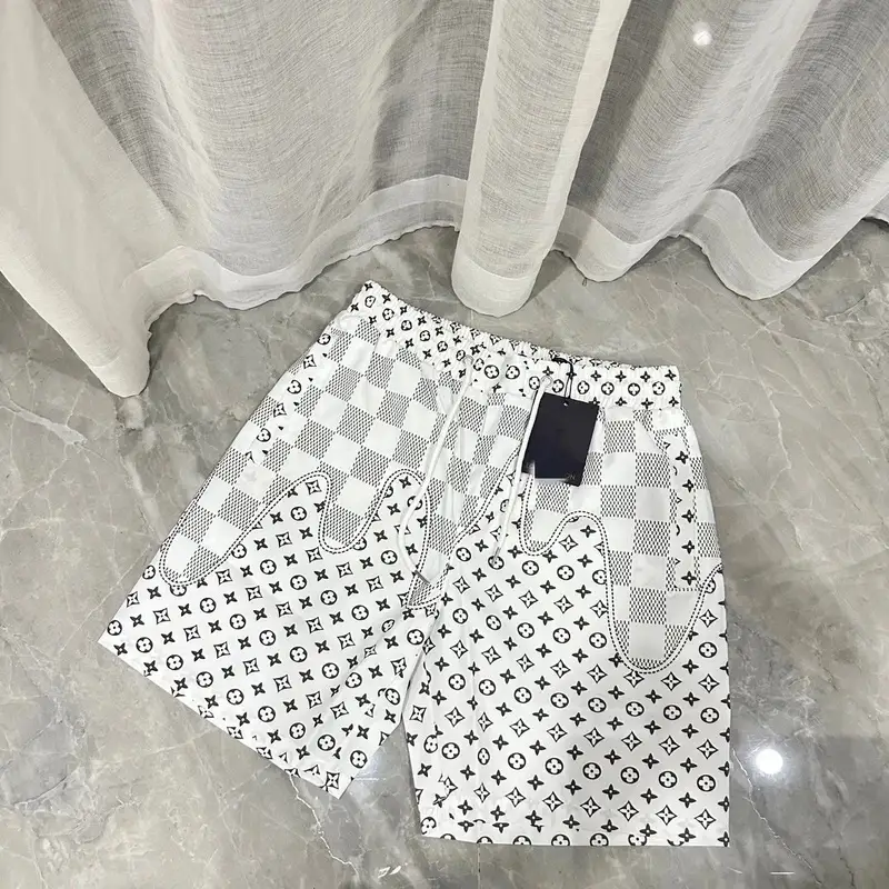 Burberry shorts — V2309 White colorway — USFans Spreadsheet photo