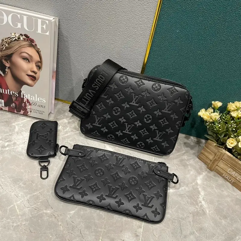 LV Bag — 18 colorway — USFans Spreadsheet photo