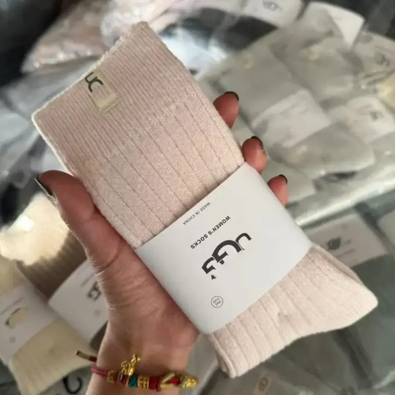 Ugg Socks — 4 colorway — USFans Spreadsheet photo
