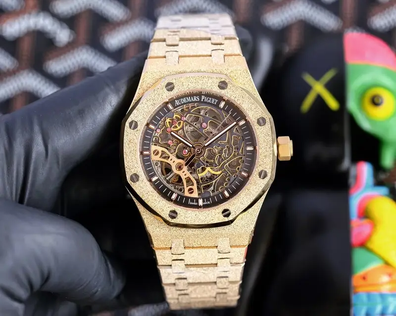 Stones Covered Audemars Piguet — Gold Shell-Black Plate Steel Strip colorway — USFans Spreadsheet photo