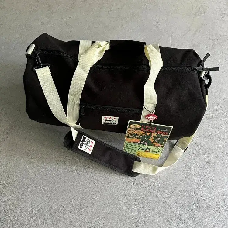 Corteiz Gym Bag — black and white colorway — USFans Spreadsheet photo