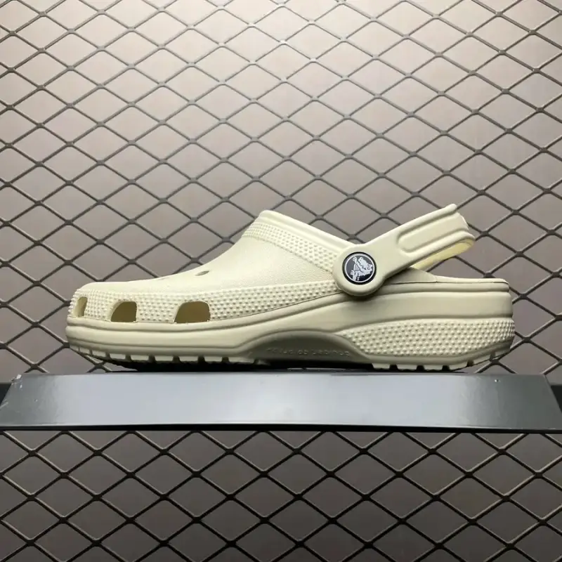 Crocs Scrap Shoes — 1 colorway — USFans Spreadsheet photo
