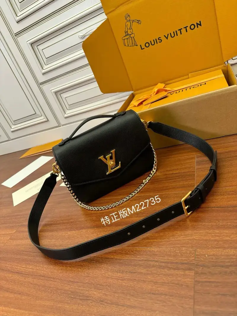 Louis Vuitton Oxford Lockme Bag — Size 22x16x9.5cm colorway — USFans Spreadsheet photo