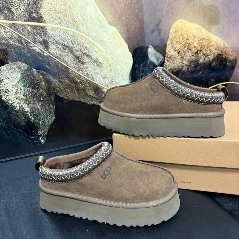 UGG Shoes — 40 colorway — Kakobuy Spreadsheet photo
