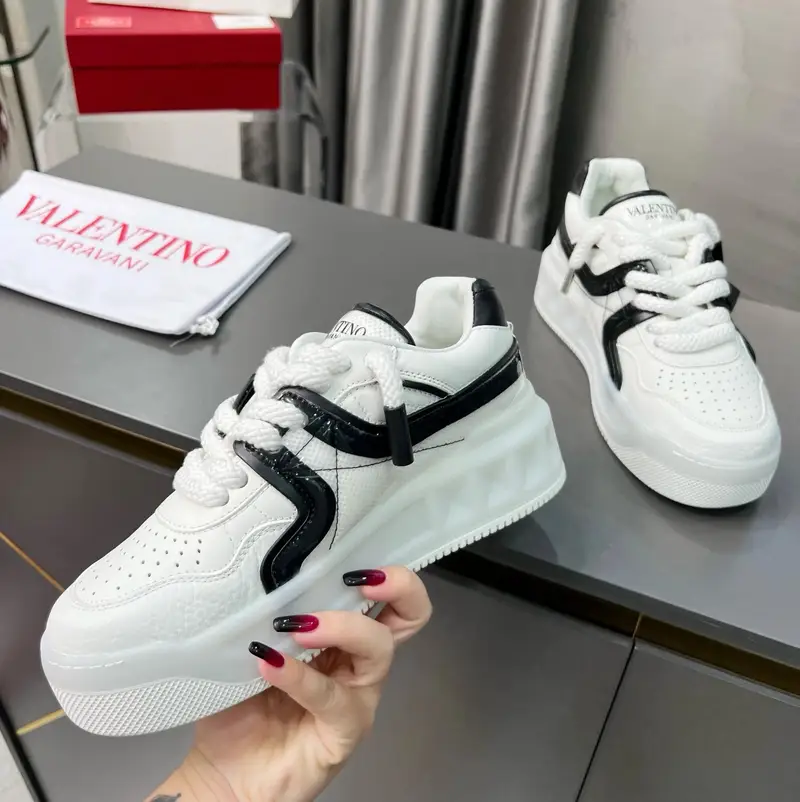 Valentino Trainers With Strap — Style 7 colorway — USFans Spreadsheet photo