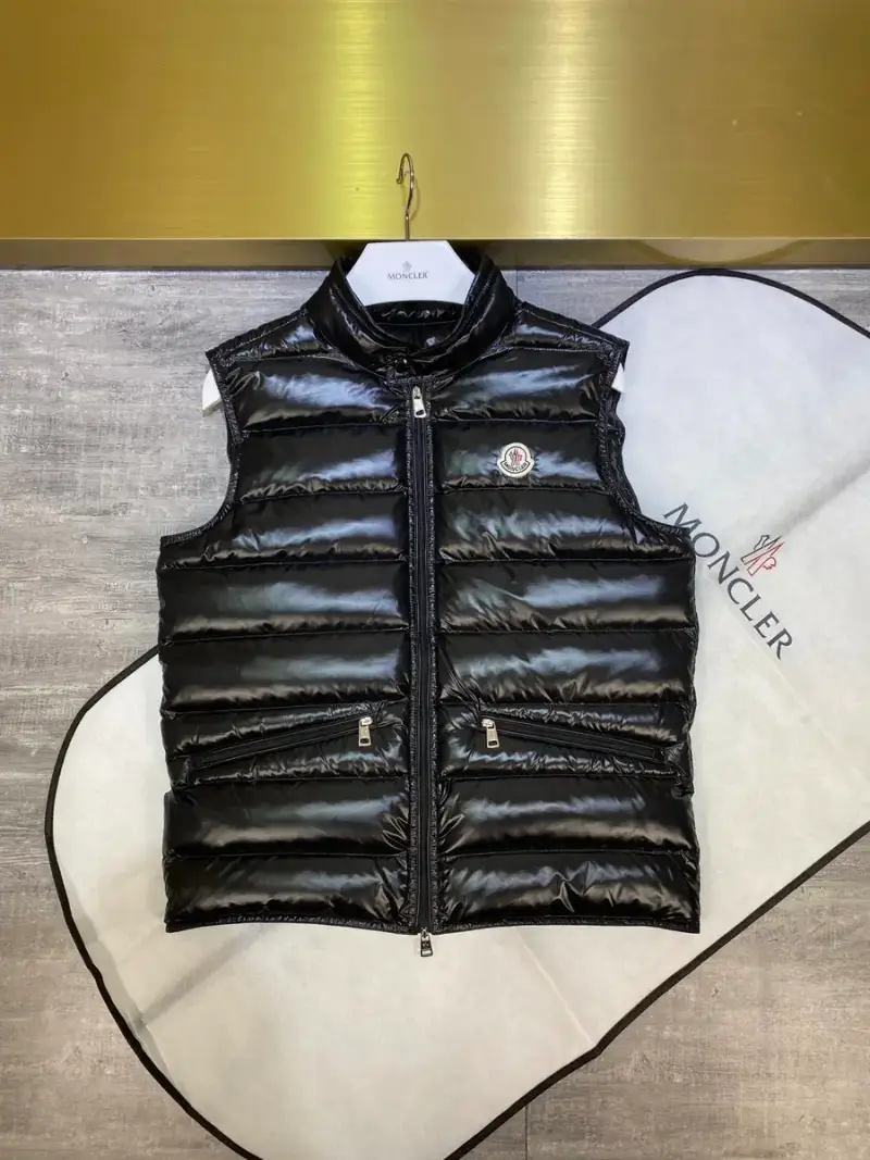 Moncler Vest Black — black colorway — USFans Spreadsheet photo