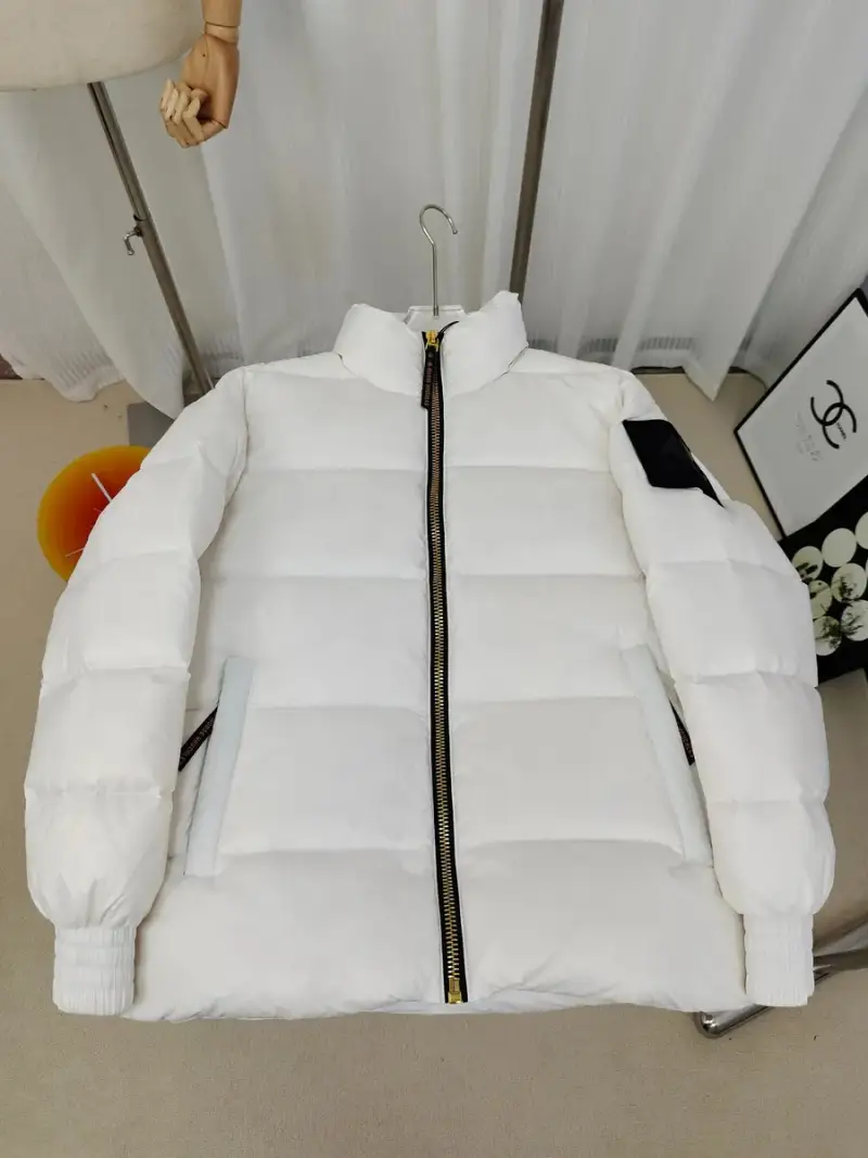 Moose Jacket — white colorway — USFans Spreadsheet photo