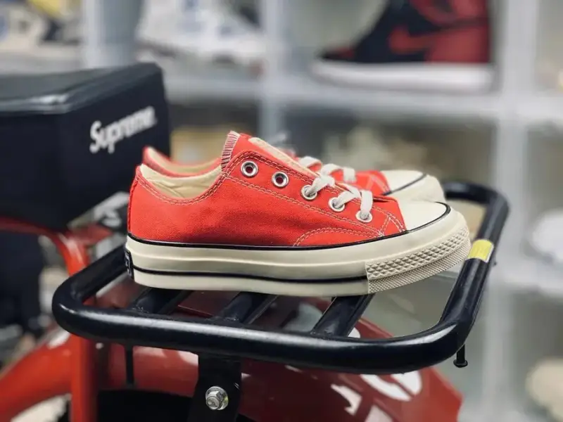 Converse Basic And CDG — Red low cut colorway — Kakobuy Spreadsheet photo