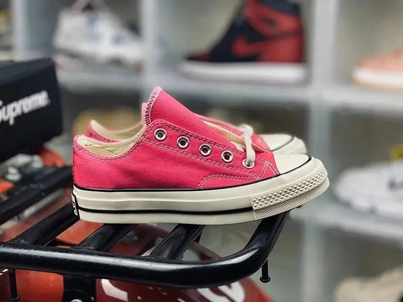 Converse Basic And CDG — red powder low side colorway — Kakobuy Spreadsheet photo