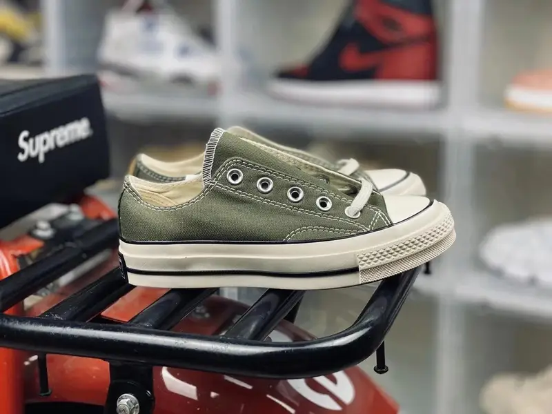 Converse Basic And CDG — grass green low side colorway — Kakobuy Spreadsheet photo