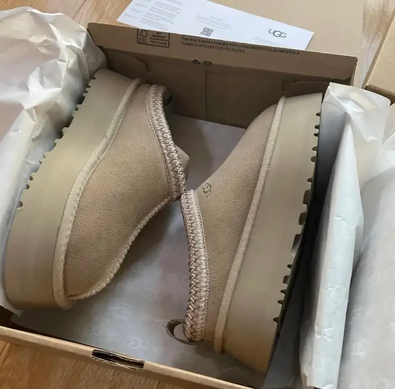 UGG Slippers — Mustard colorway — Kakobuy Spreadsheet photo