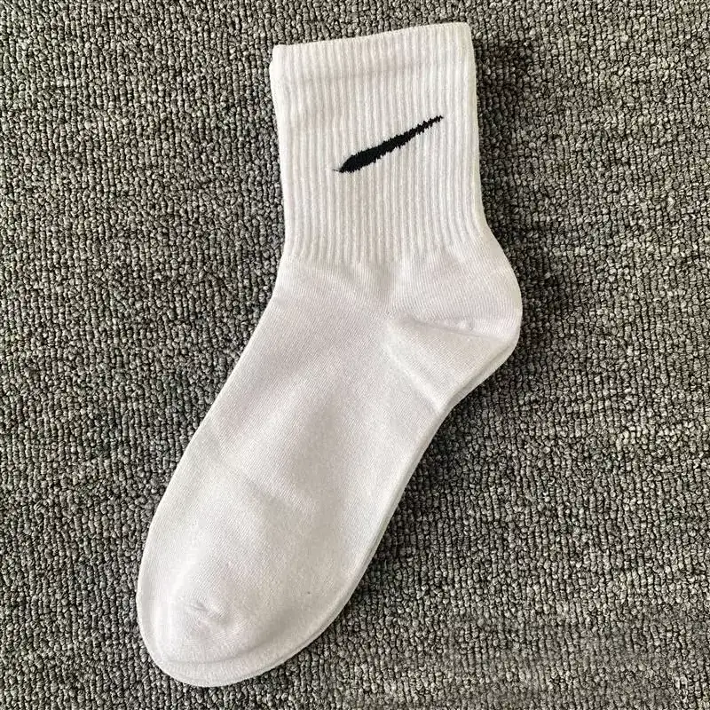 Nike Socks — middle tube white colorway — USFans Spreadsheet photo