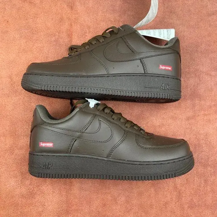 Supreme Air Force 1 White — Brown colorway — USFans Spreadsheet photo