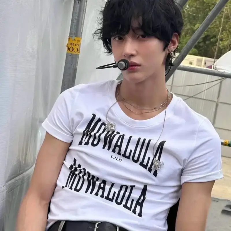 Mowalola T-Shirt — white colorway — Kakobuy Spreadsheet photo