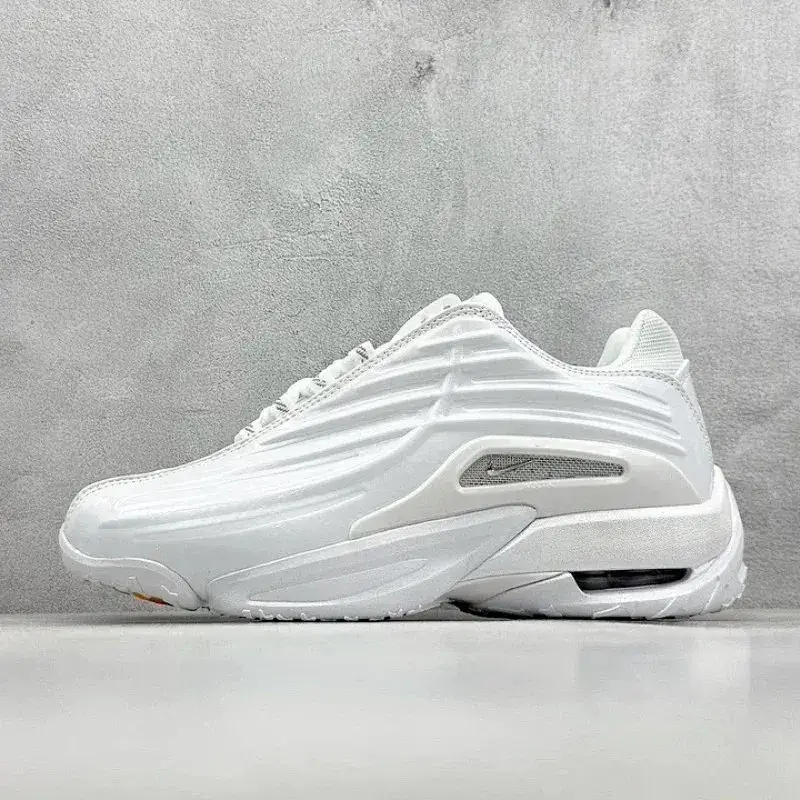 All White Hot Step Shoes — 1 colorway — Kakobuy Spreadsheet photo