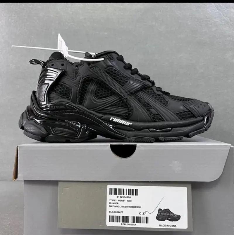 Balenciaga Runner — matte black colorway — Kakobuy Spreadsheet photo
