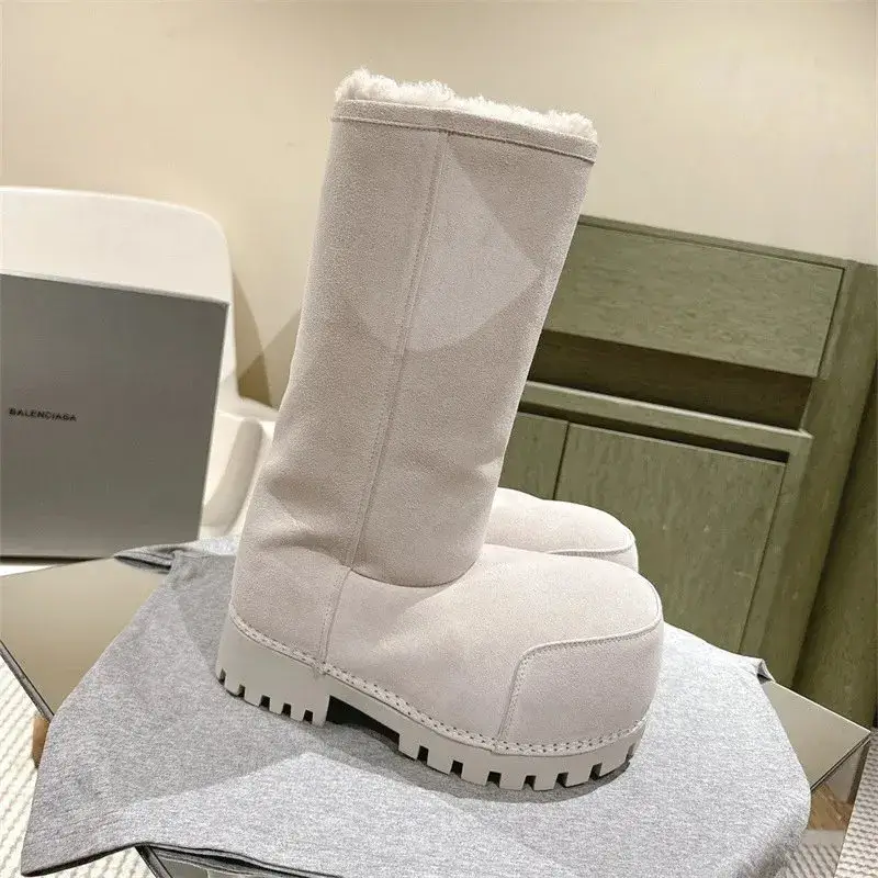 Balenciaga Alaska Short Fur Boots — White high tube colorway — Kakobuy Spreadsheet photo