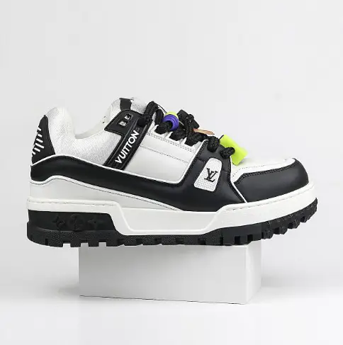 LV Trainers Black-White — 33 colorway — USFans Spreadsheet photo
