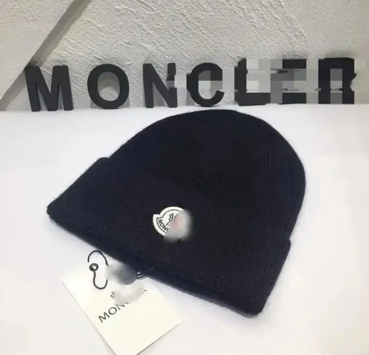 Budget Moncler Beanie — Knitted Hat Black colorway — USFans Spreadsheet photo
