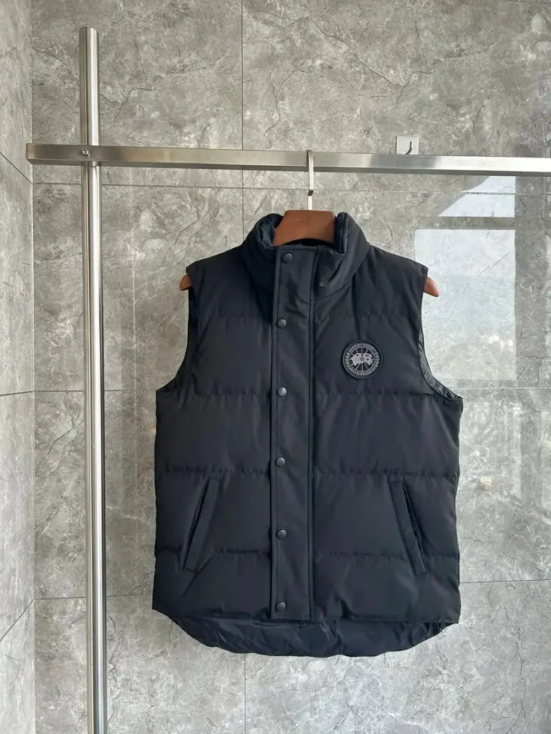 Canada Goose Vest — Black black label colorway — USFans Spreadsheet photo