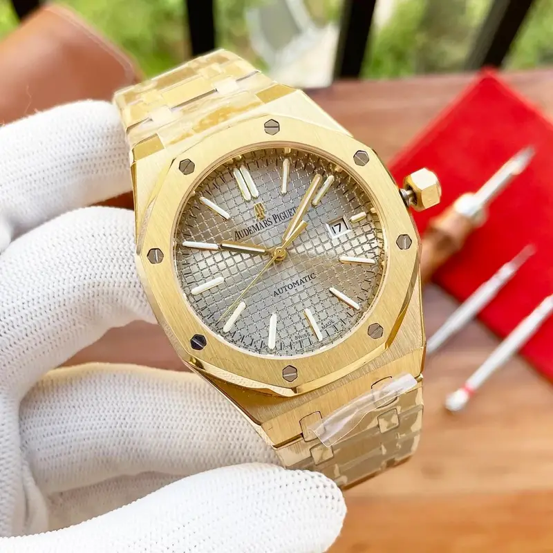 Audemars Piguet Silver Band — Gold shell gray steel strip colorway — USFans Spreadsheet photo