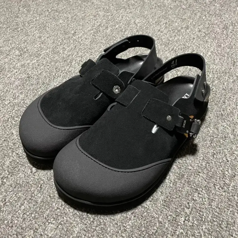 Dior Birkenstocks — DIOR BLACK colorway — Kakobuy Spreadsheet photo