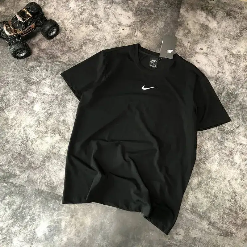 Nike T-shirt — Black middle hook colorway — USFans Spreadsheet photo