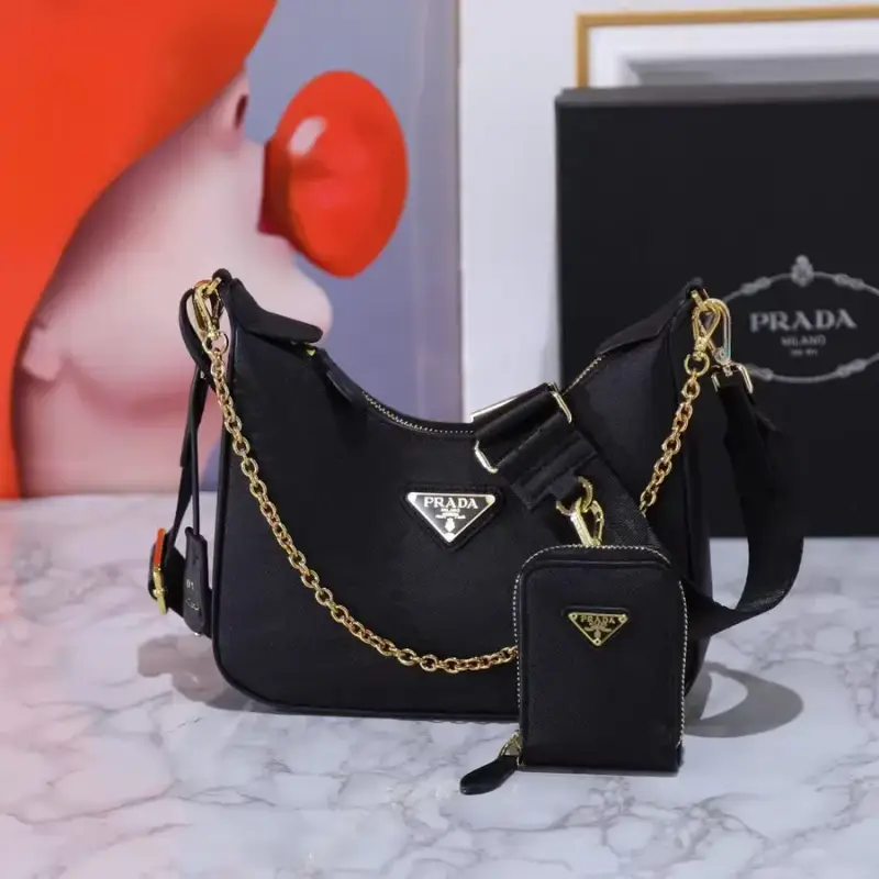 Prada Re-Edition Bag — Black size 23*17*6 colorway — USFans Spreadsheet photo
