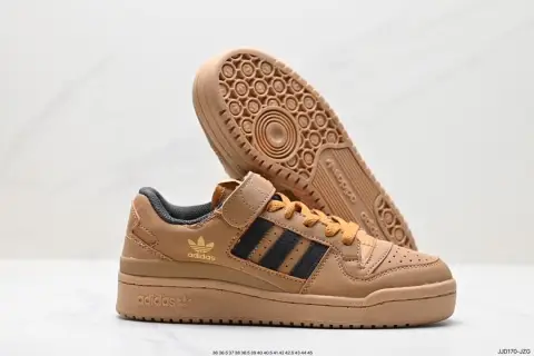 Adidas Forum Shoes — 18 colorway — USFans Spreadsheet photo