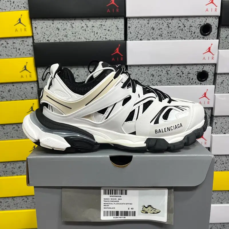 Balenciaga Track 3.0 Pierced Shoes — 6603 white khar colorway — Kakobuy Spreadsheet photo
