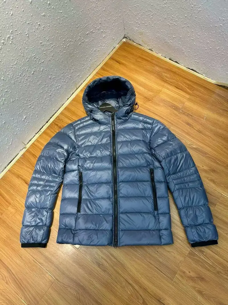 Canada Goose Crofton Hoodie — 2227 oxygen blue red label colorway — USFans Spreadsheet photo