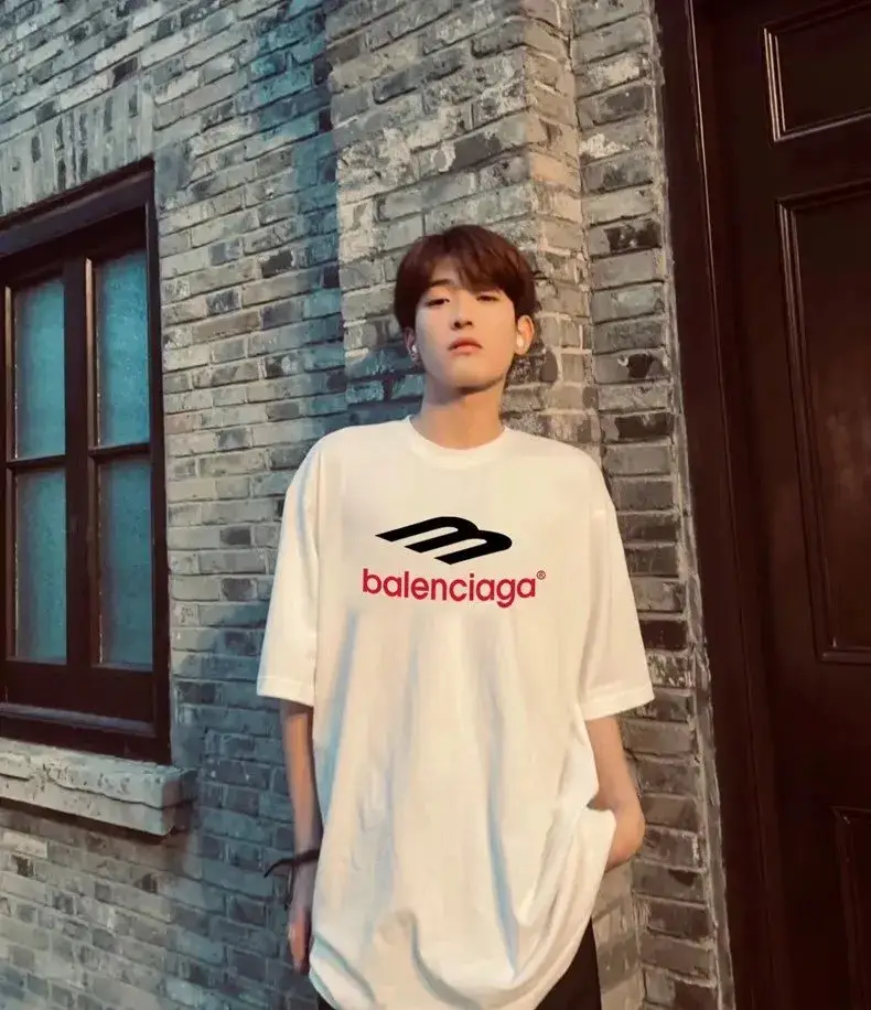 Balenciaga Tee (Black and White Colorway) — 2 colorway — USFans Spreadsheet photo
