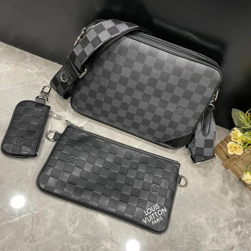 LV Bag — 14 colorway — USFans Spreadsheet photo