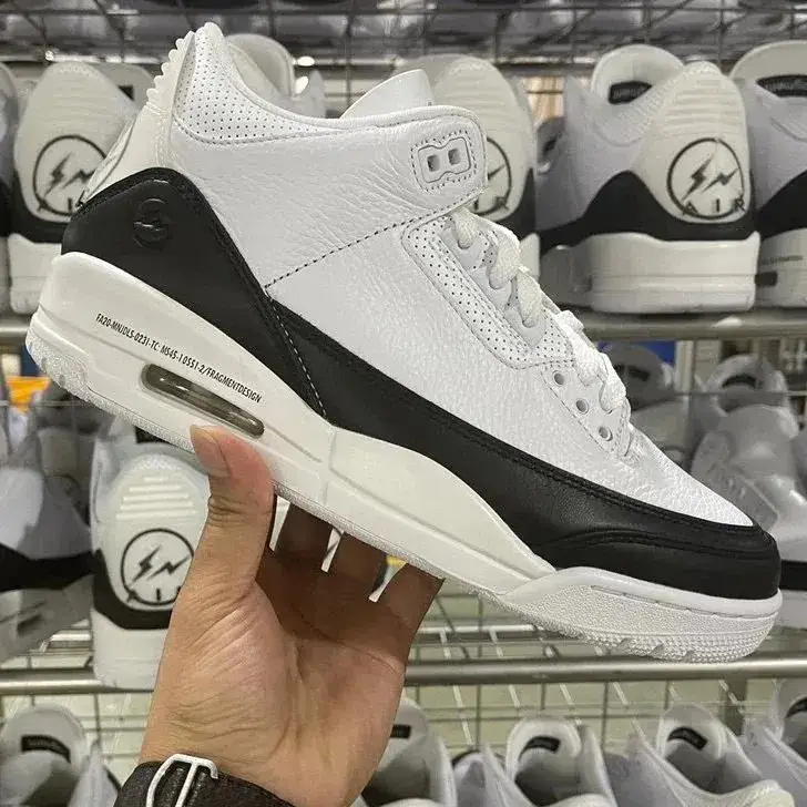 Jordan 3 Fragment Shoes — Aj3 Hiroshi Fujiwara Lightning colorway — USFans Spreadsheet photo