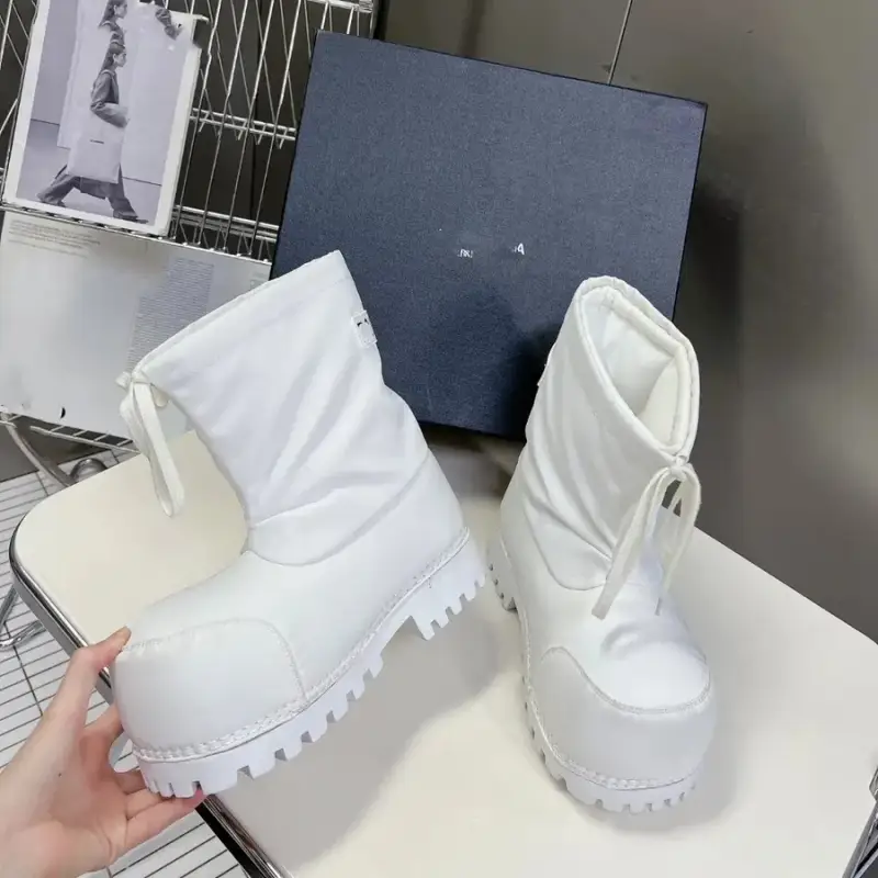 Balenciaga Alaska Ski Boots — white colorway — USFans Spreadsheet photo