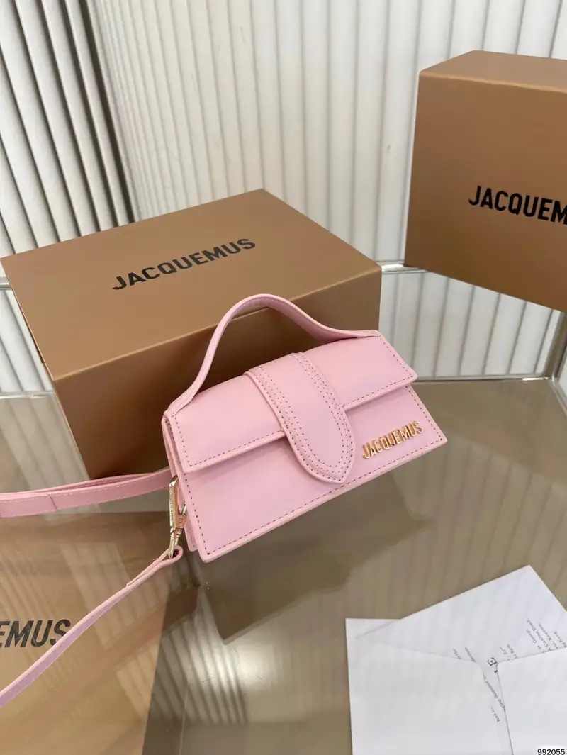 Jacquemus Handbag — Light pink portable messenger bag small colorway — USFans Spreadsheet photo