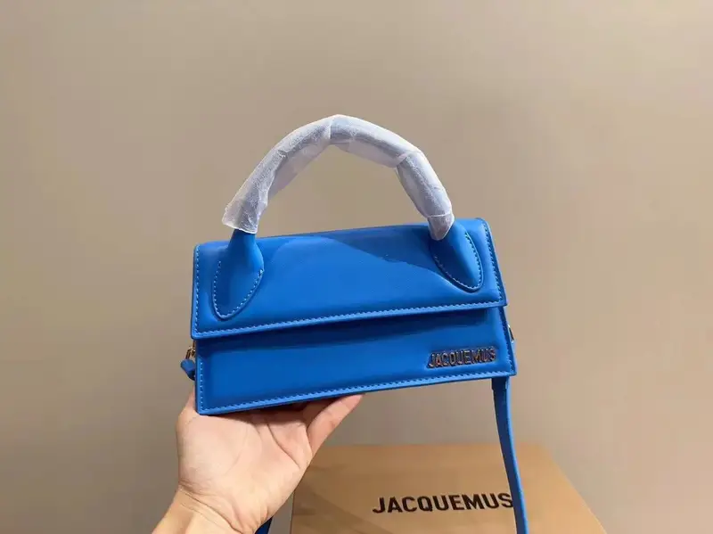 Jacquemus Handbag — Blue Messenger Bag 22cm with Box colorway — USFans Spreadsheet photo