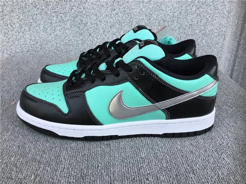 Nike Dunk Low Off-White Pine Green — 304292-402 colorway — USFans Spreadsheet photo