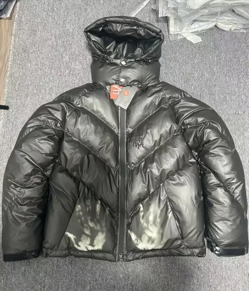 Mertra Heat-Reactive Jacket — Black colorway — USFans Spreadsheet photo