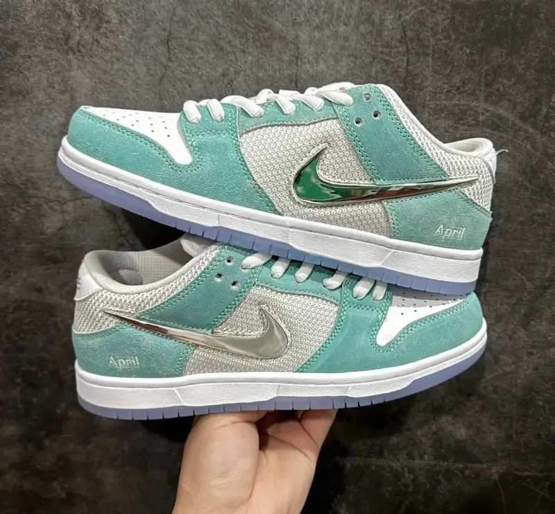 Dunk Shoes Jarritos — Frozen Rose colorway — USFans Spreadsheet photo