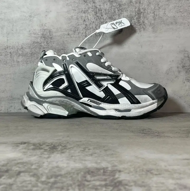 Balenciaga Runner — Cloth black and white ash colorway — Kakobuy Spreadsheet photo