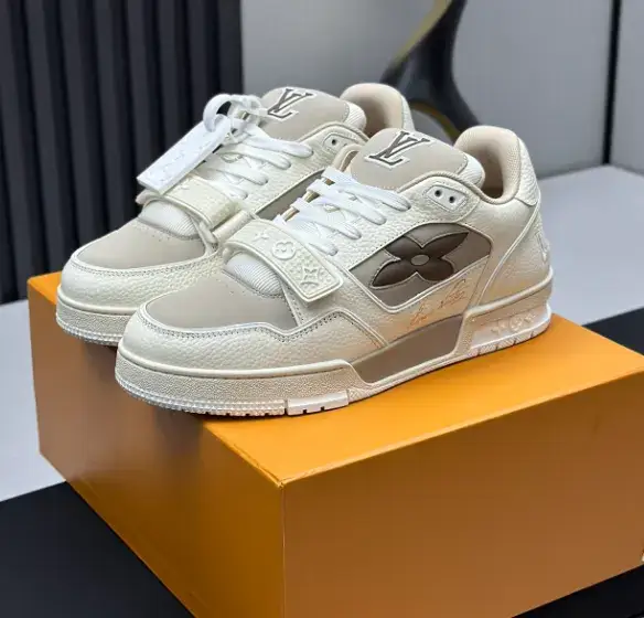 Louis Vuitton Trainer Beige White — 01 colorway — USFans Spreadsheet photo