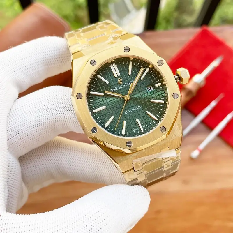 Audemars Piguet Silver Band — Gold shell green steel belt colorway — USFans Spreadsheet photo